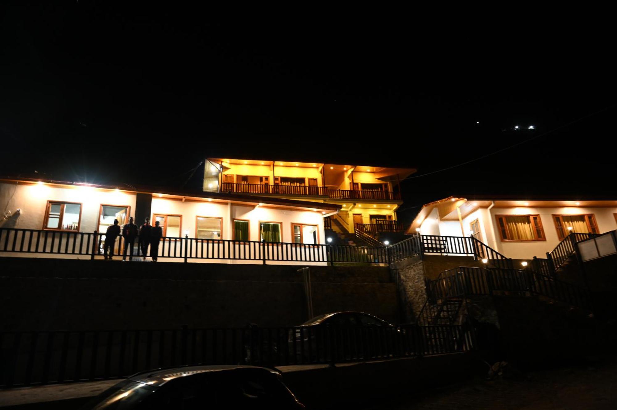 The Vintage Hill Village - Himalayan Boutique Resort Kanatal Ngoại thất bức ảnh
