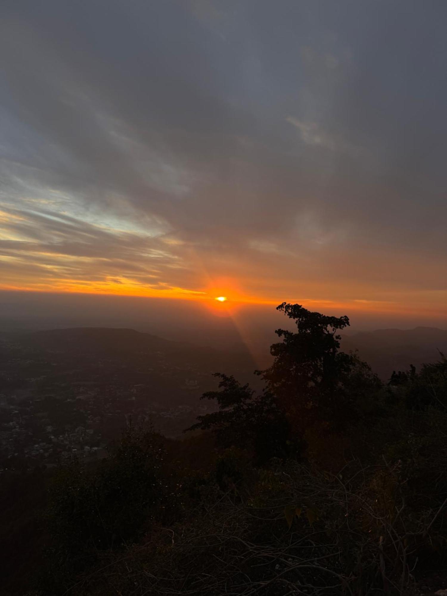 The Vintage Hill Village - Himalayan Boutique Resort Kanatal Ngoại thất bức ảnh